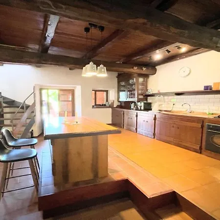 Pool And Detached In Its Own Private Grounds بيت للعطل سبوليتو
