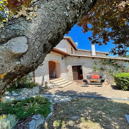 Pool And Detached In Its Own Private Grounds بيت للعطل سبوليتو