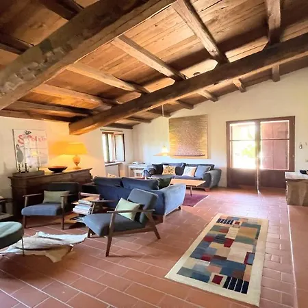Pool And Detached In Its Own Private Grounds Casa vacanze *